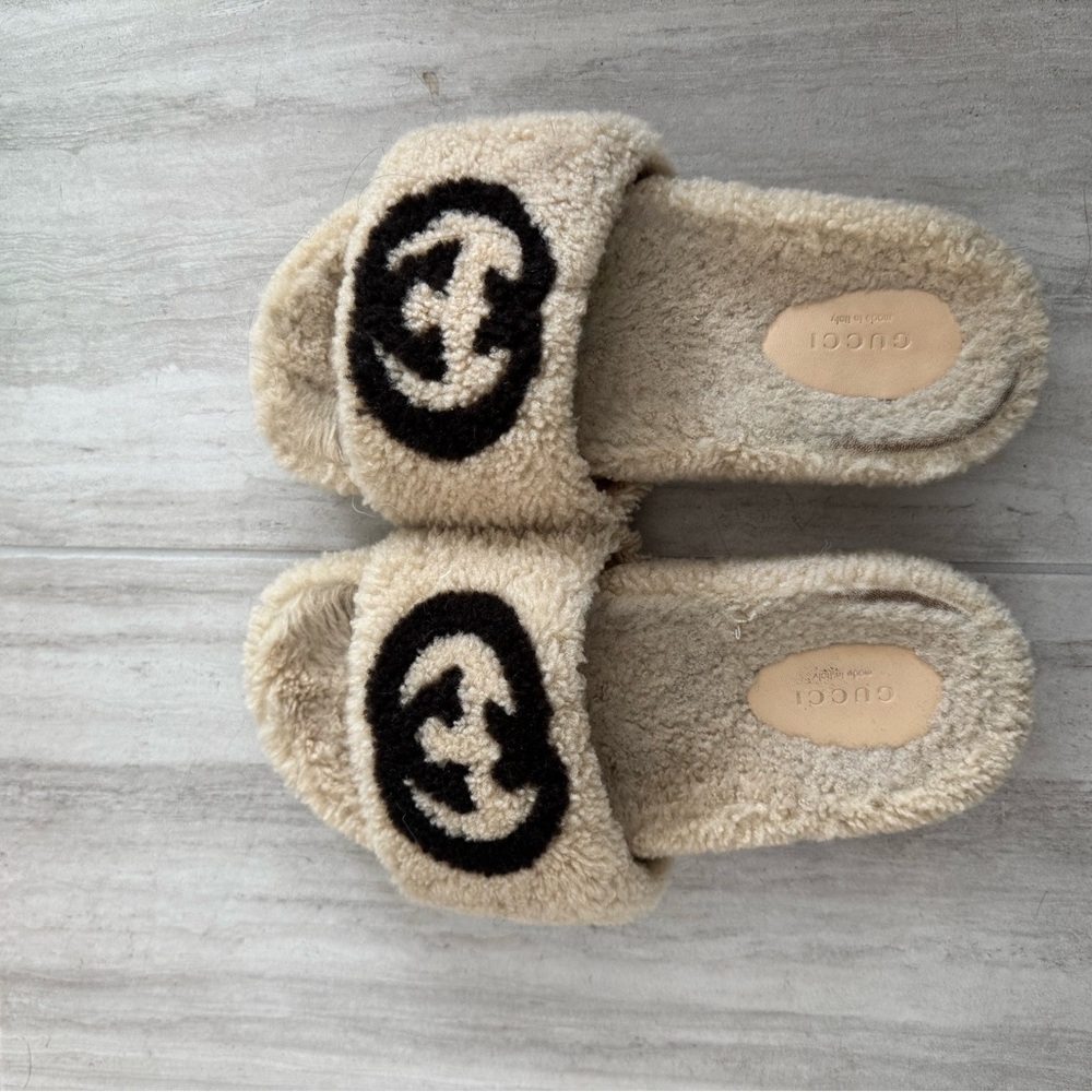 Gucci Shearling Interlocking G Wool Light Brown Logo Slide Sandals